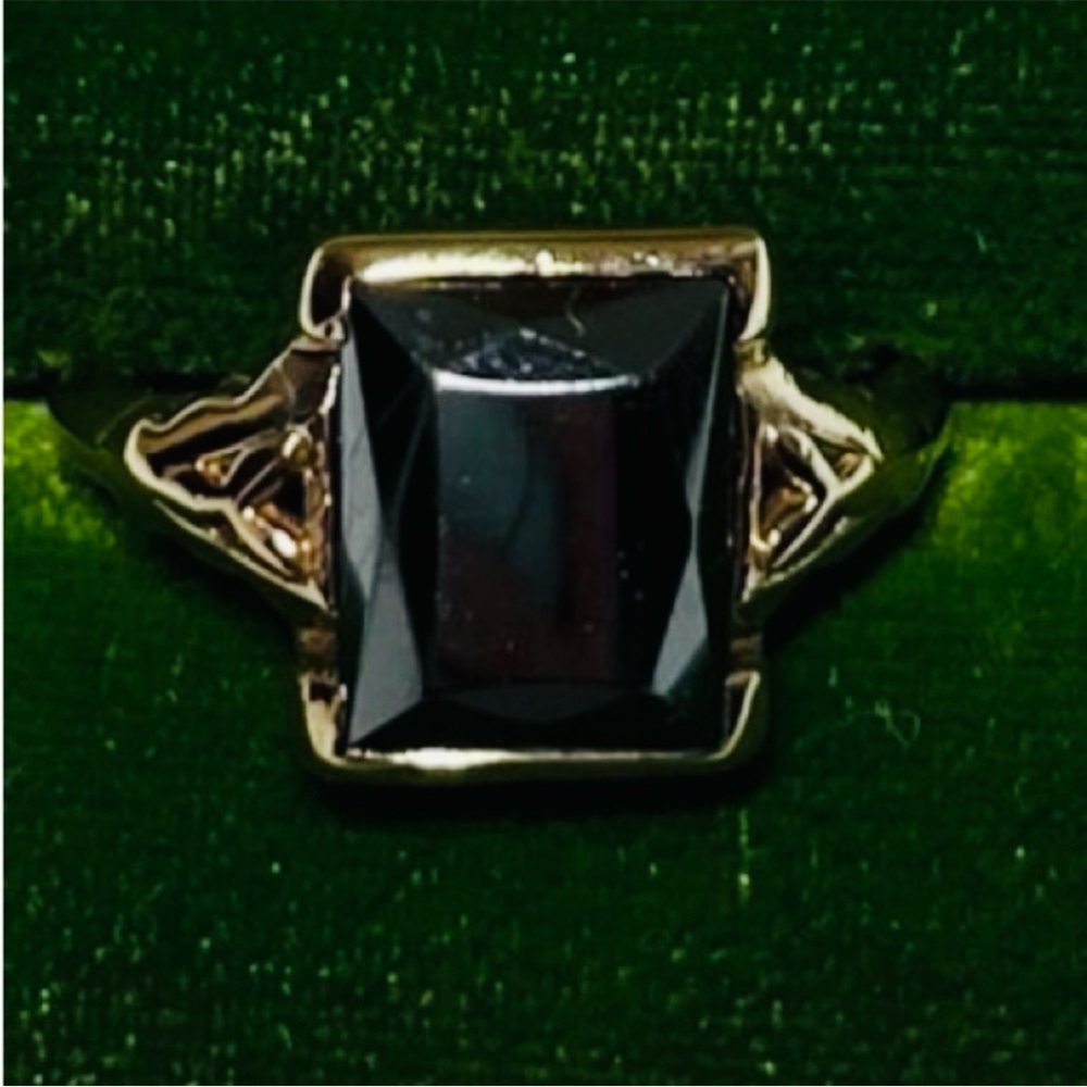 10K Yellow Gold VINTAGE HEMATITE RING - Picture 2 of 9